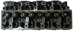 Material de revestimiento del cilindro de placa compuesta Cabeza completa del cilindro para el motor Nissan Td27