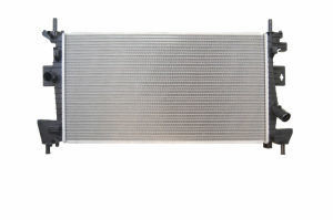 Radiador estándar de flujo directo para Ford Focus 2010-2017 1705805 1727475 BV618005AC