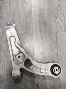RK643179 Brazo de control delantero en estándar para Jeep Cherokee 2014-2018